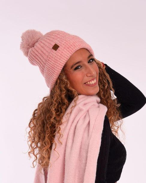 Gorro con pompón y suave interior apeluchado - Co